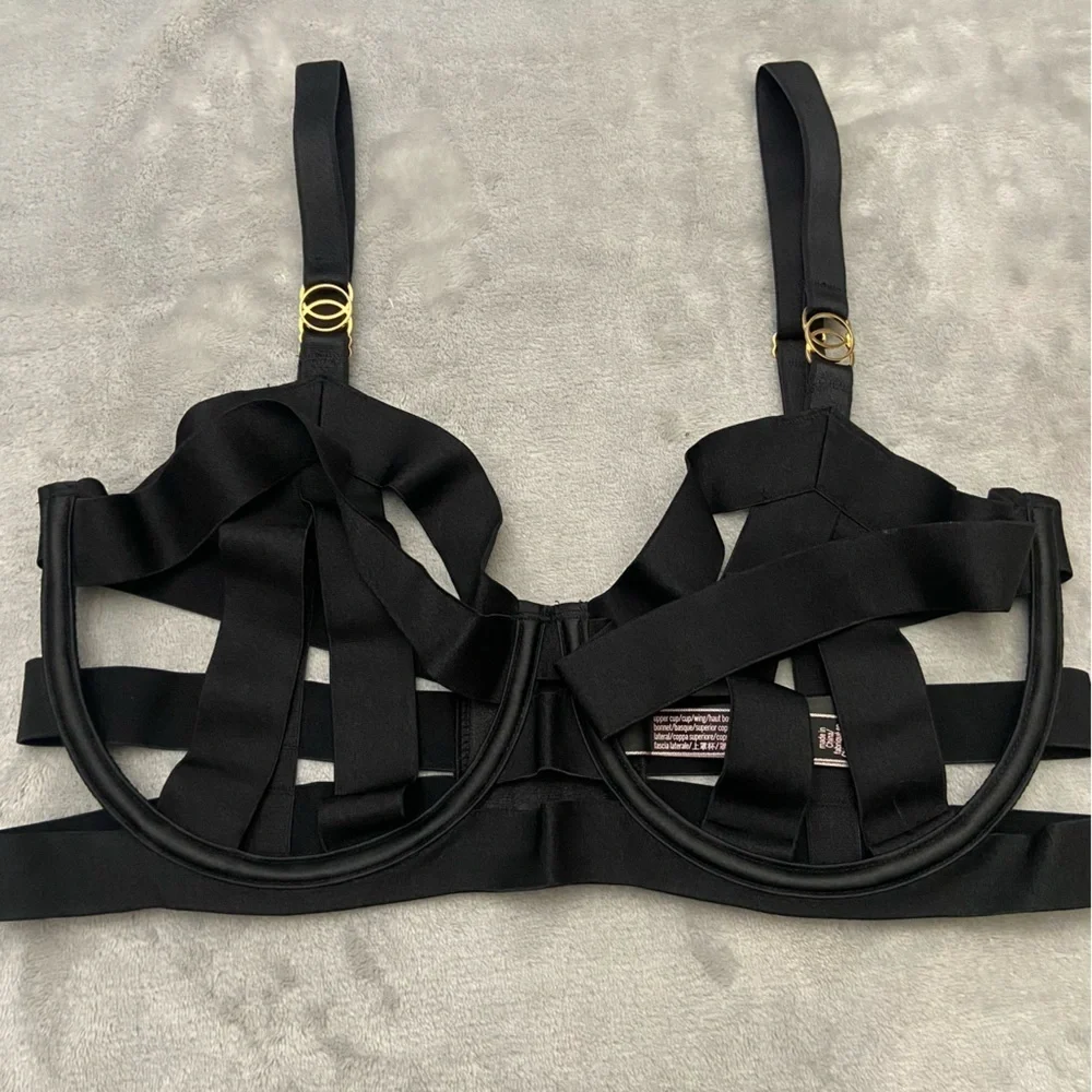 New! Victoria's Secret Very Sexy Strappy cage Unlined Balconette Bra 4810